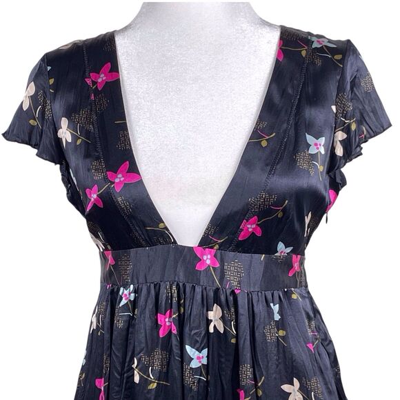 Free People Silk Floral Fit & Flare Dress Size 4 Black Short Sleeve V-Neck Boho - Picture 4 of 15